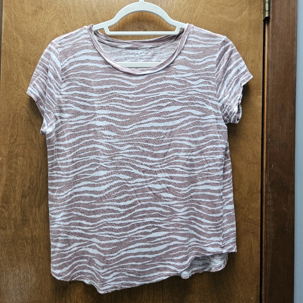 LOFT Mauve and White Zebra Print Short Sleeve Linen Top